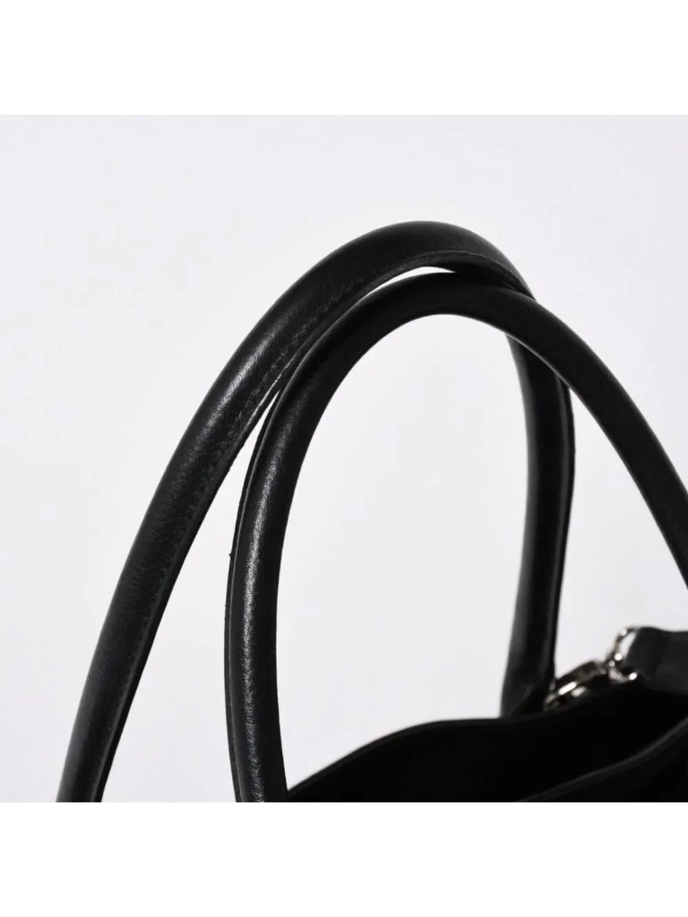 Chanel Executive Tote Bag Medium CC Logo Caviar Leather Black